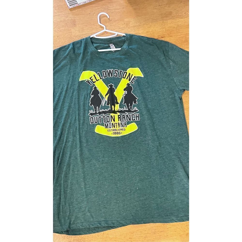 PLATINUM DELTA APPAREL YELLOWSTONE THE DALTON RANCH GREEN T SHIRT MENS SZ XL
